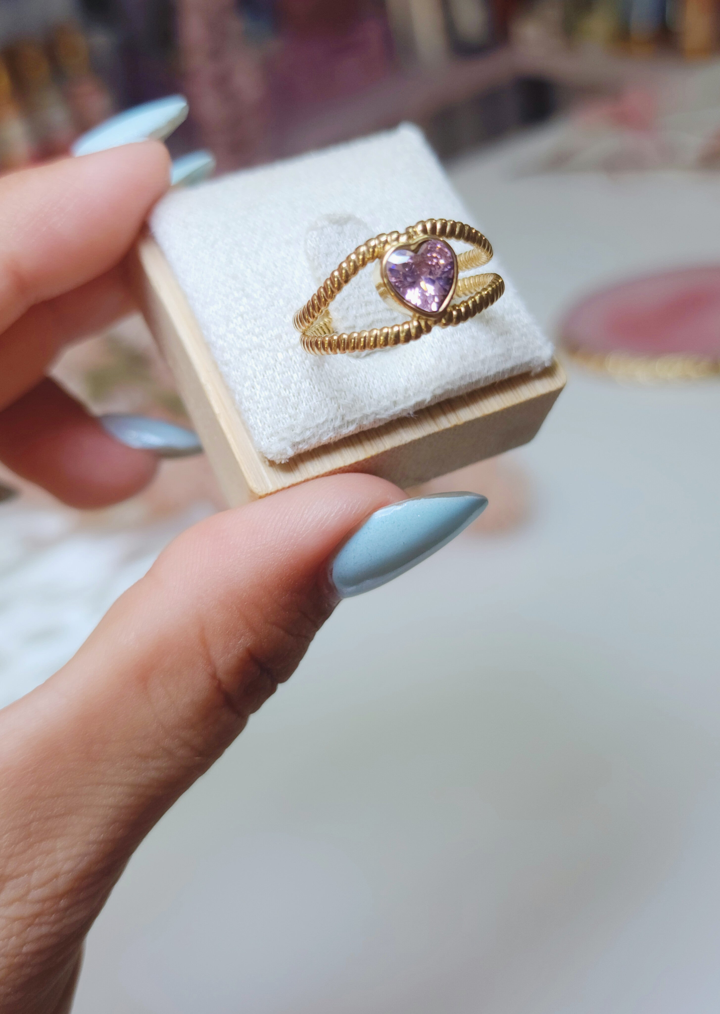 Anel Rose Twist Solitaire