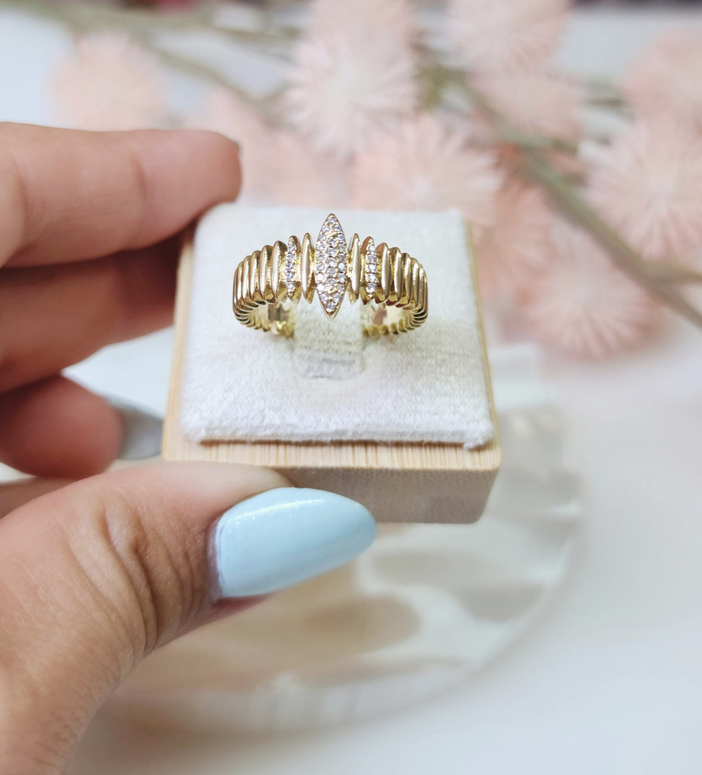 Anel Fluted Diamond Dourado