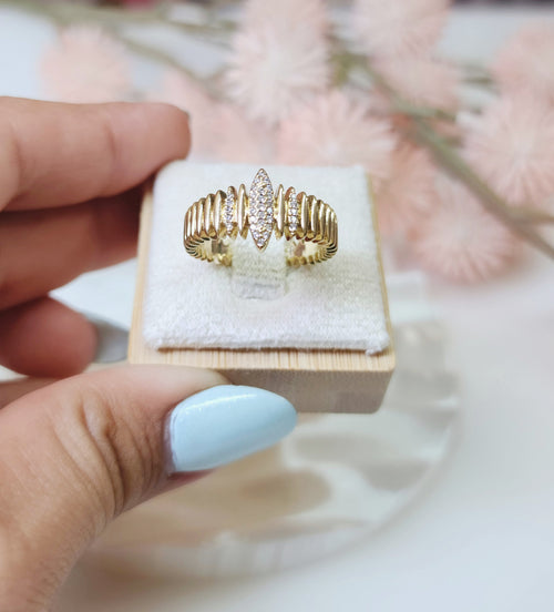 Anel Fluted Diamond Dourado